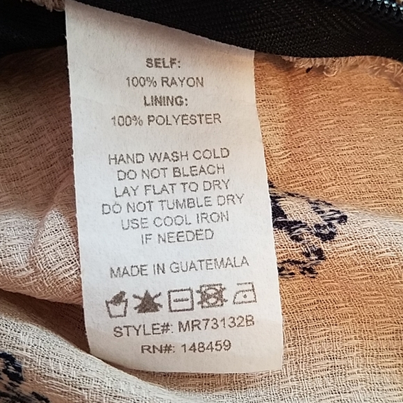 🤗🤗🤗Textured romper - Picture 7 of 7